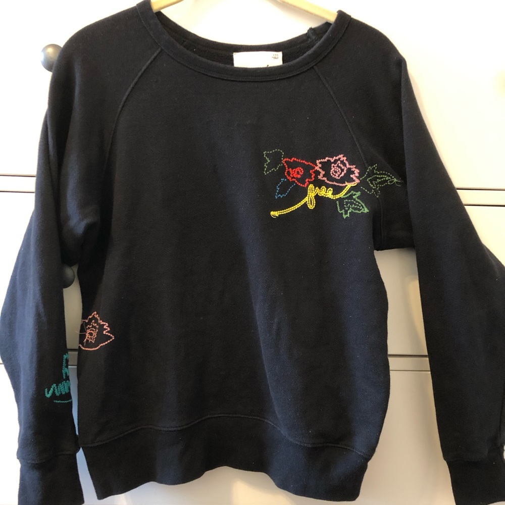 Aritzia Flower Embroidered Wilfred Sweatshirt